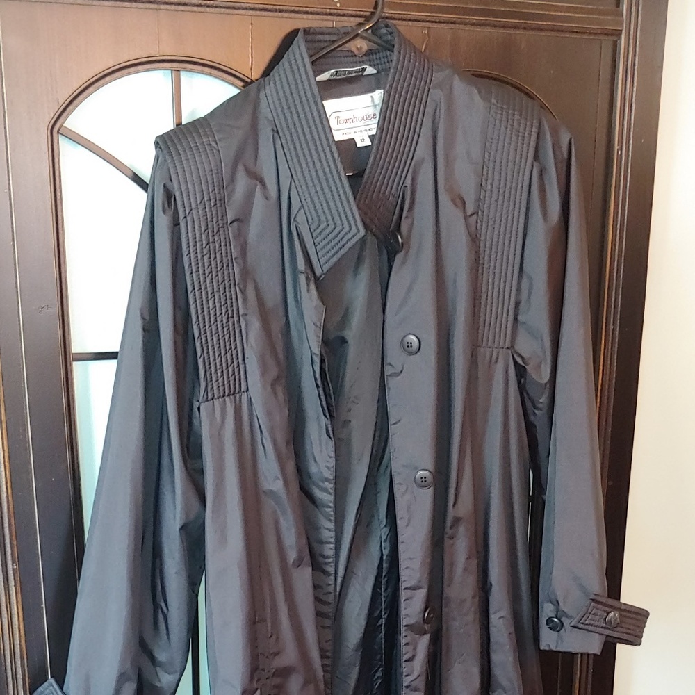 Vintage Townhouse trench coat size 12